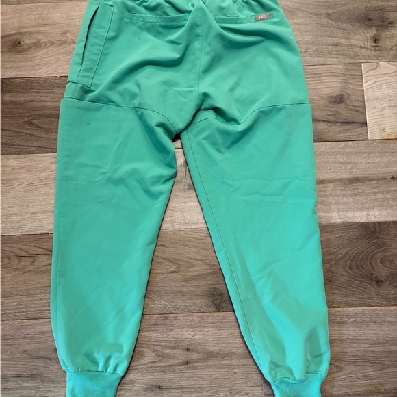 Figs Women’s Nepal Skinny Jogger Scrub Pants - Picture 3 of 3